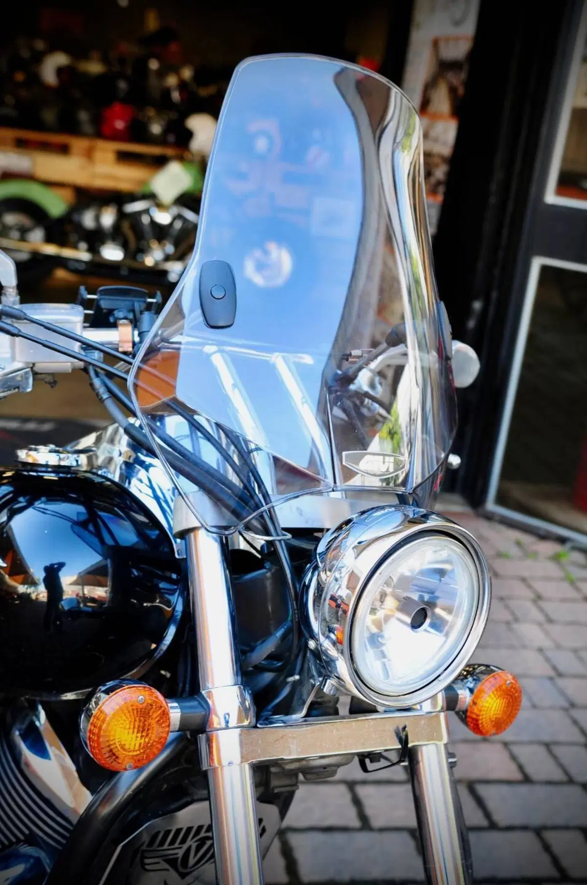 Kawasaki Vulcan VN 900 Custom (2006 - 09) (6)