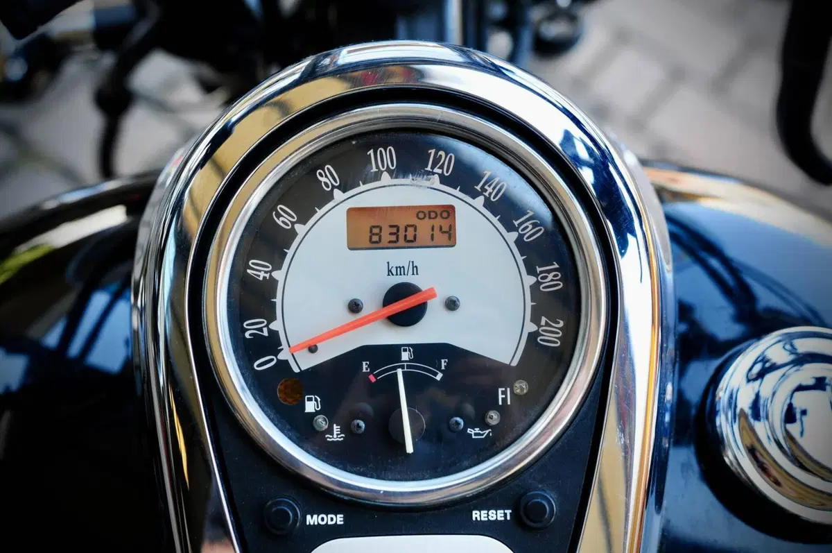Kawasaki Vulcan VN 900 Custom (2006 - 09) (10)