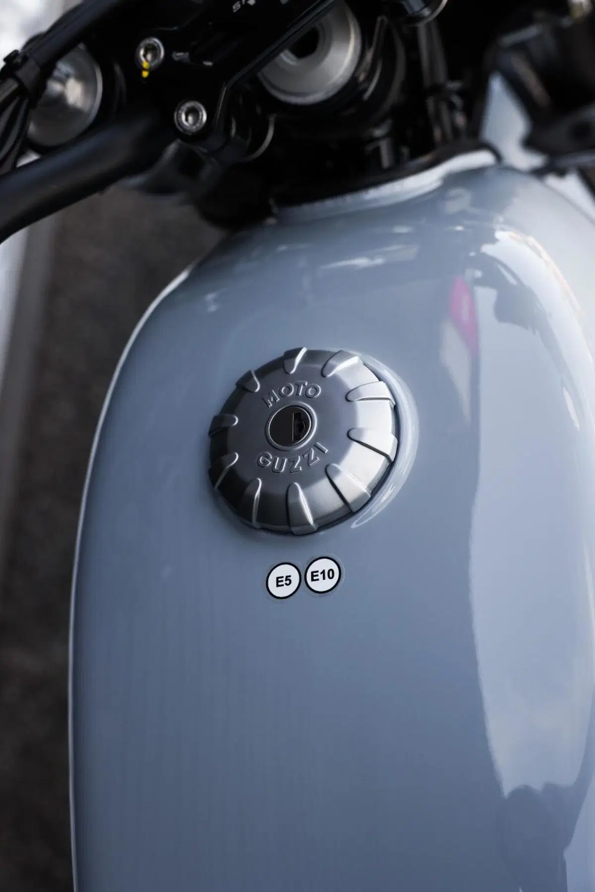Moto Guzzi V7 Sport (2025 - 26) (15)