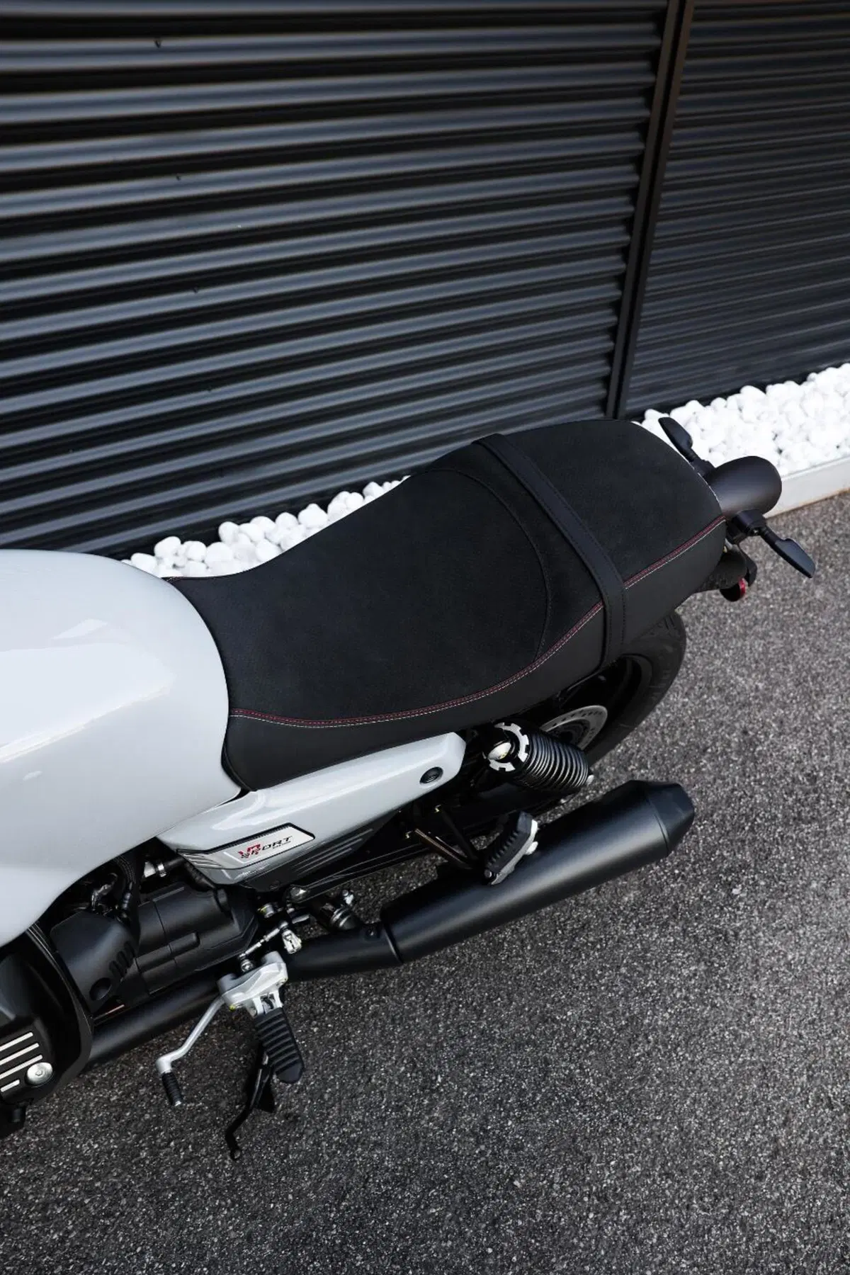 Moto Guzzi V7 Sport (2025 - 26) (19)