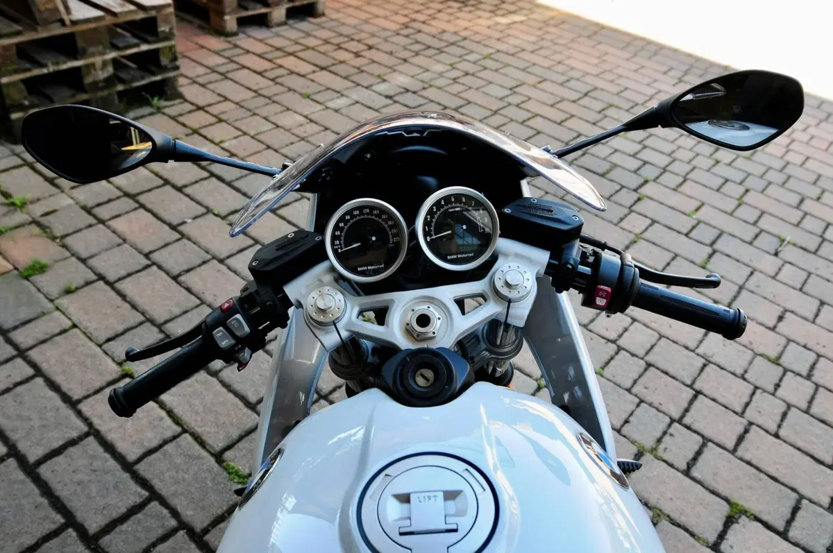 Bmw R nineT 1200 Racer (2017 - 20) (9)