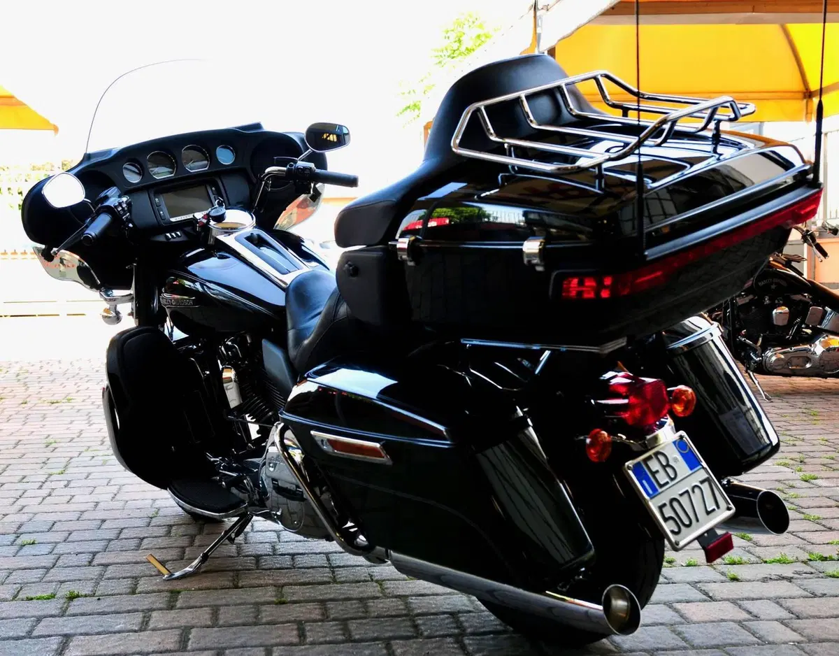 Harley-Davidson 1690 Electra Glide Ultra Limited (2014 - 15) - FLHTK (4)