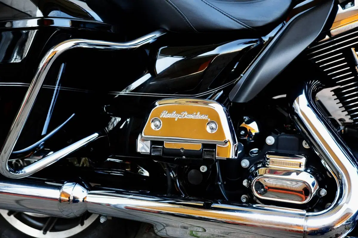 Harley-Davidson 1690 Electra Glide Ultra Limited (2014 - 15) - FLHTK (9)