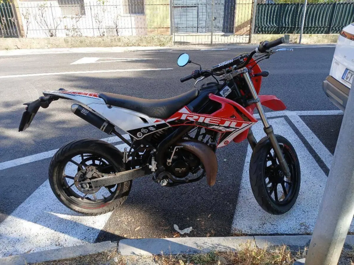 Rieju MRT 50 Supermotard (2021 - 25) (2)