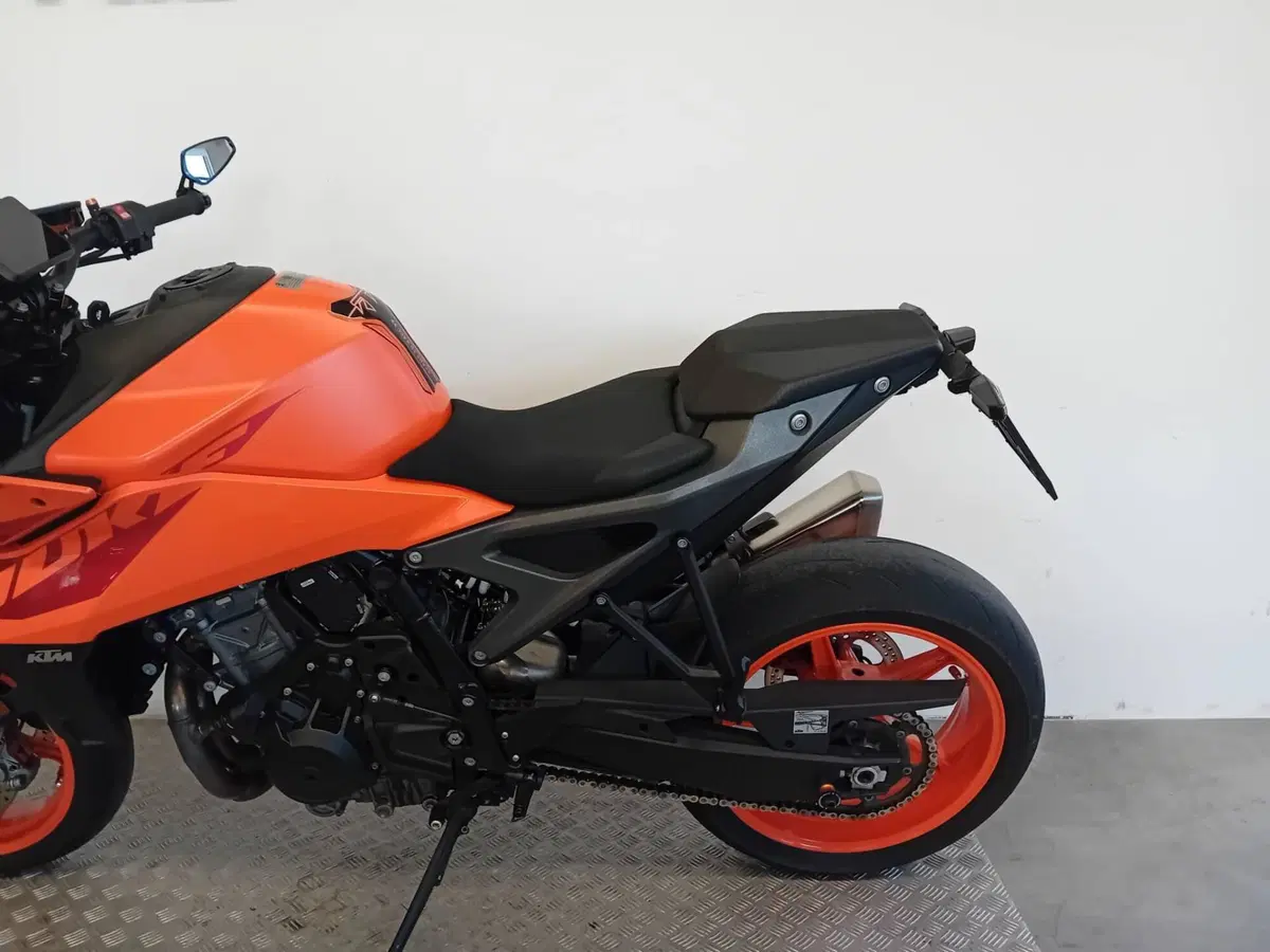 KTM 990 Duke (2024 - 26) (5)
