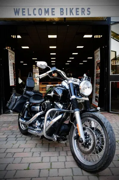 Harley-Davidson 1584 Super Glide Custom (2008 - 13) - FXDC usata