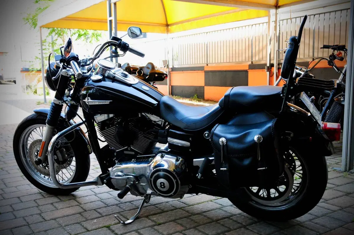 Harley-Davidson 1584 Super Glide Custom (2008 - 13) - FXDC (5)