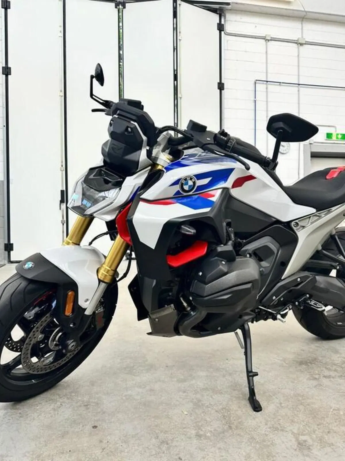 Bmw R 1300 R (2026) (3)