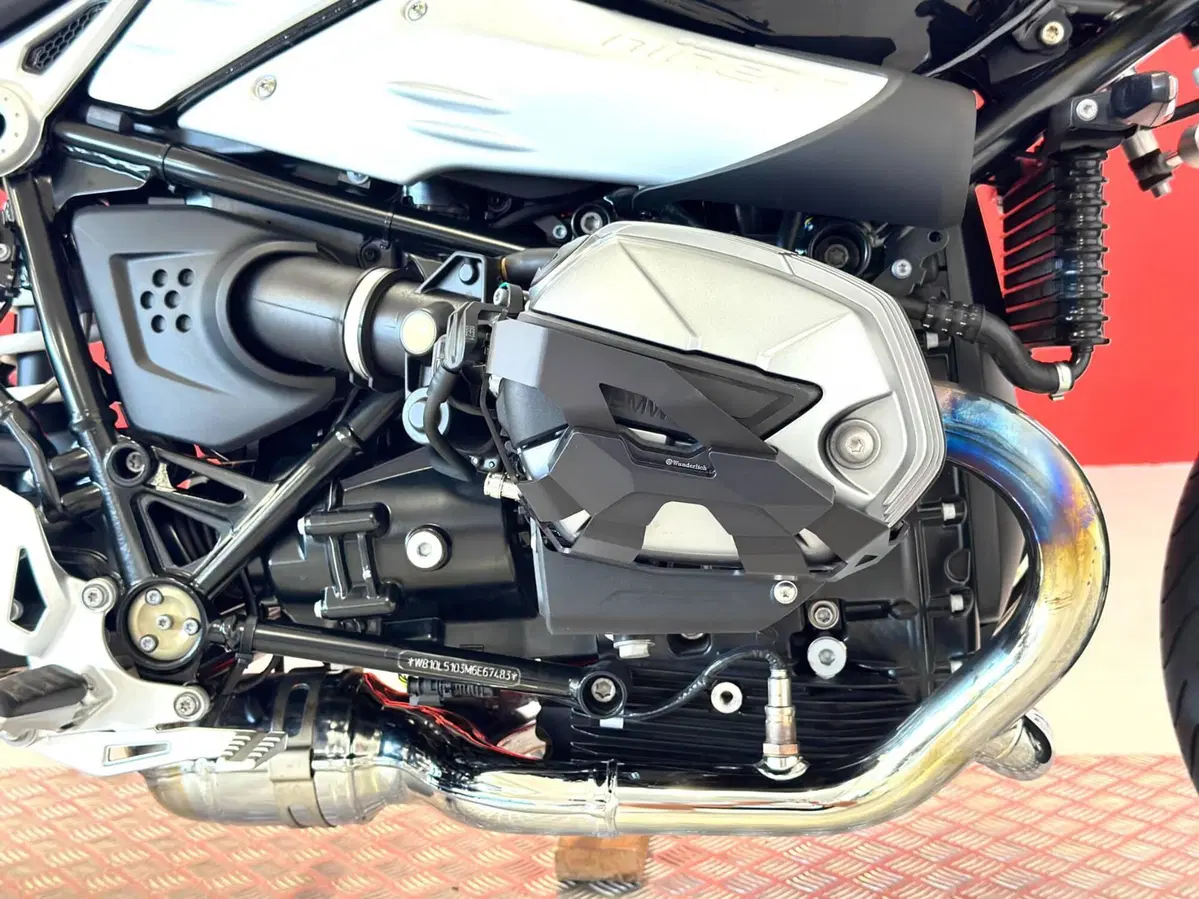 Bmw R nineT (2021 - 24) (10)