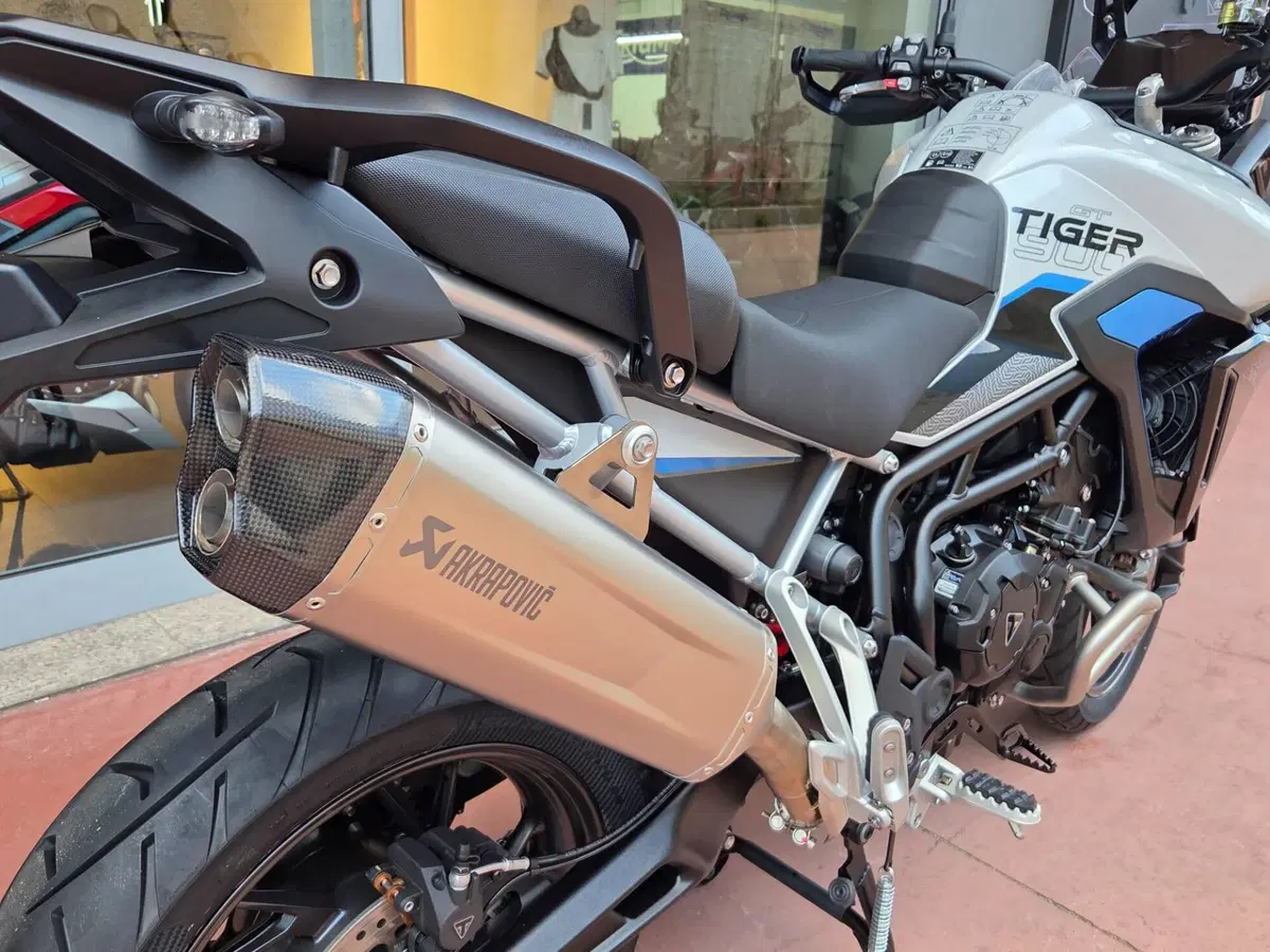 Triumph Tiger 900 Alpine Special Edition (2026) (5)
