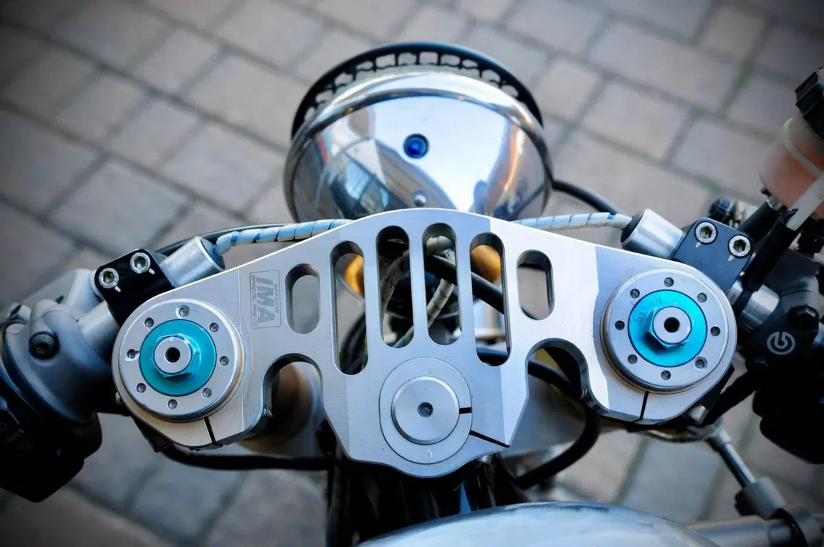 Harley-Davidson 883 Custom (2001 - 05) - XL 53C (6)