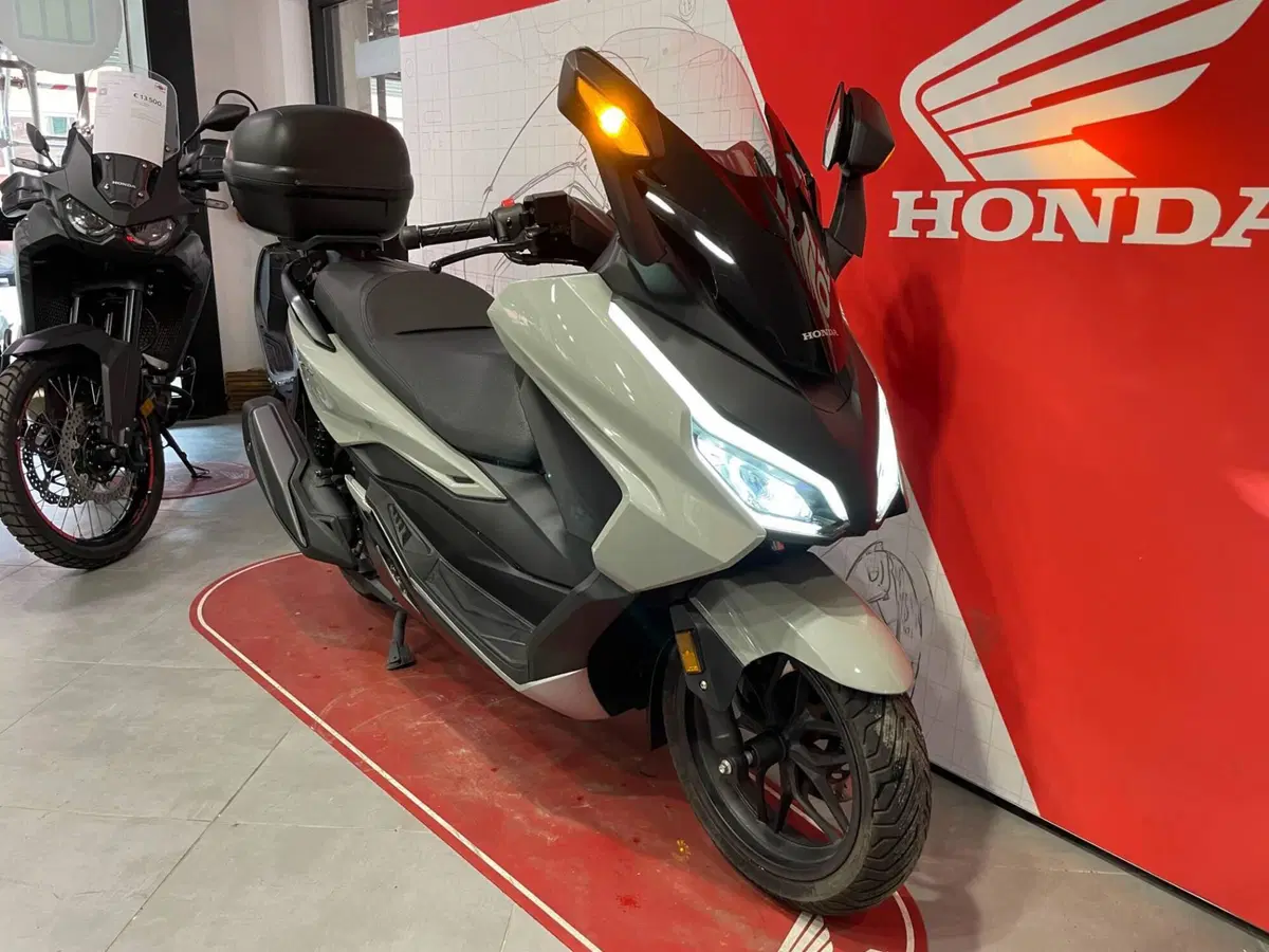 Honda Forza 350 (2022 - 24) (7)