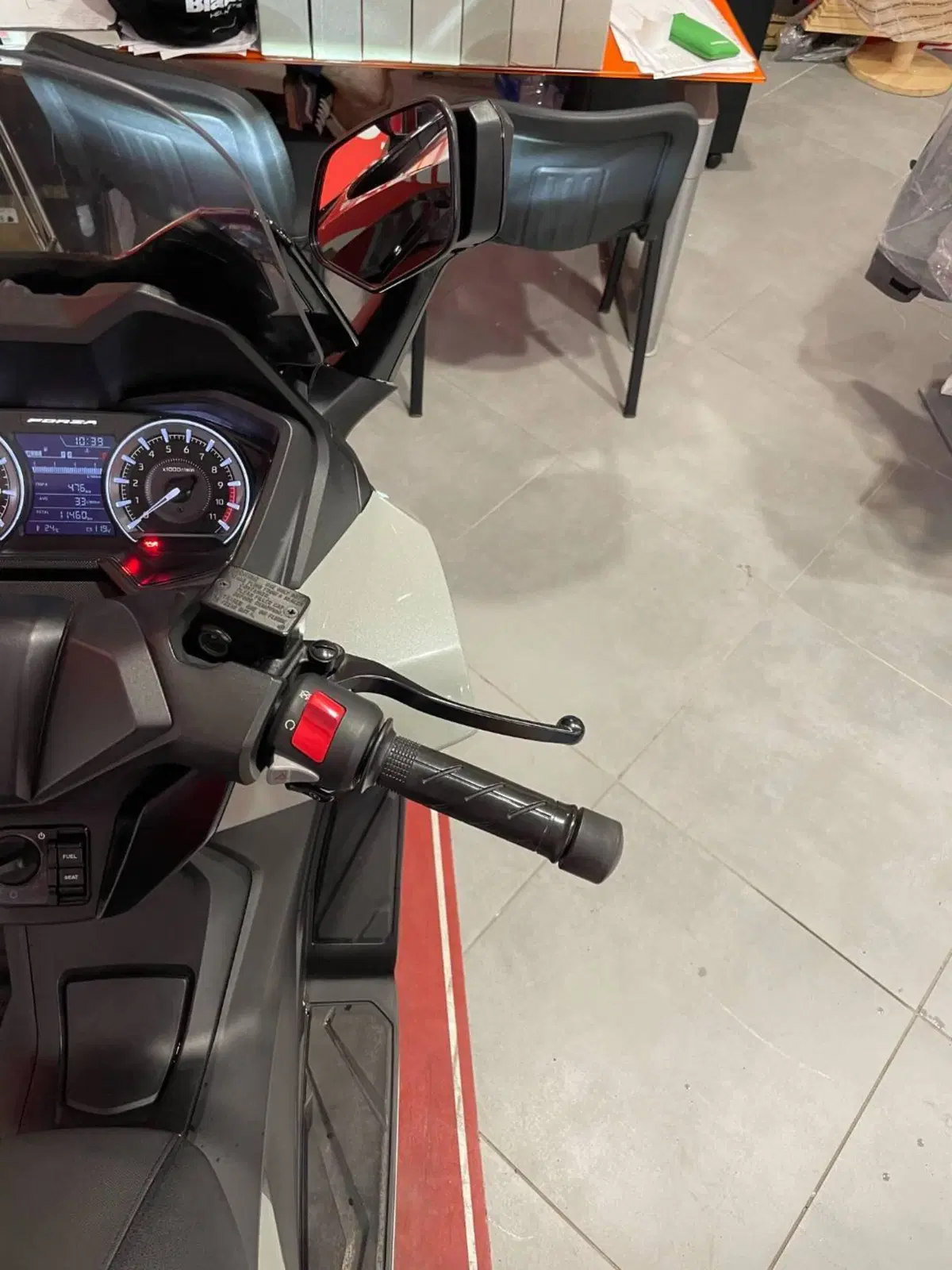 Honda Forza 350 (2022 - 24) (15)