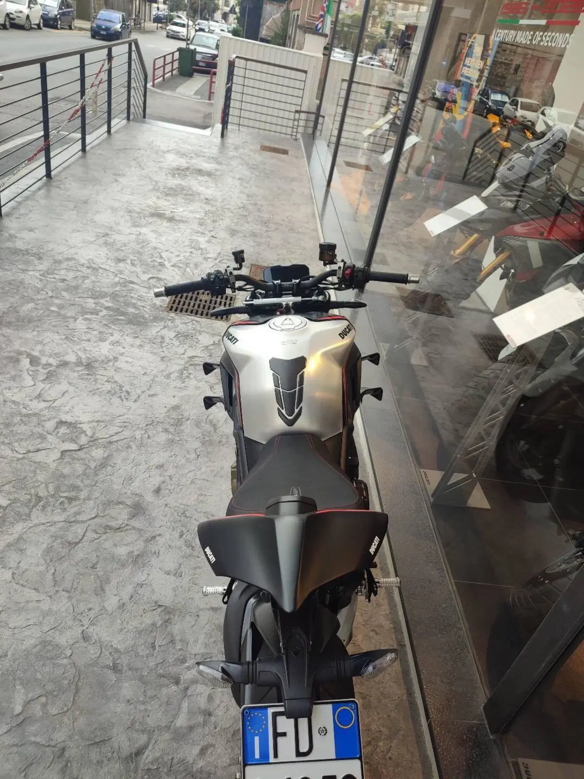 Ducati Streetfighter V4 1100 SP (2022) (5)