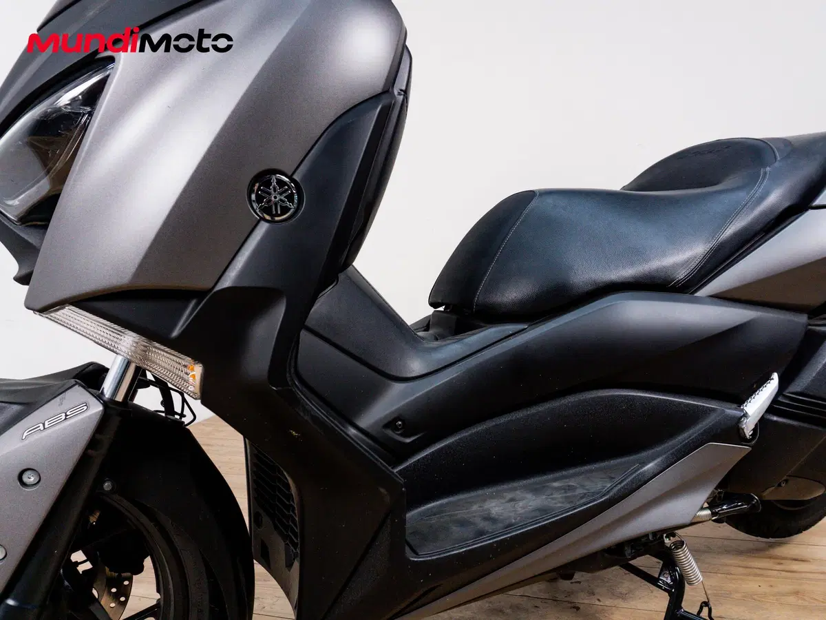 Yamaha X-Max 300 ABS (2017 - 20) (9)