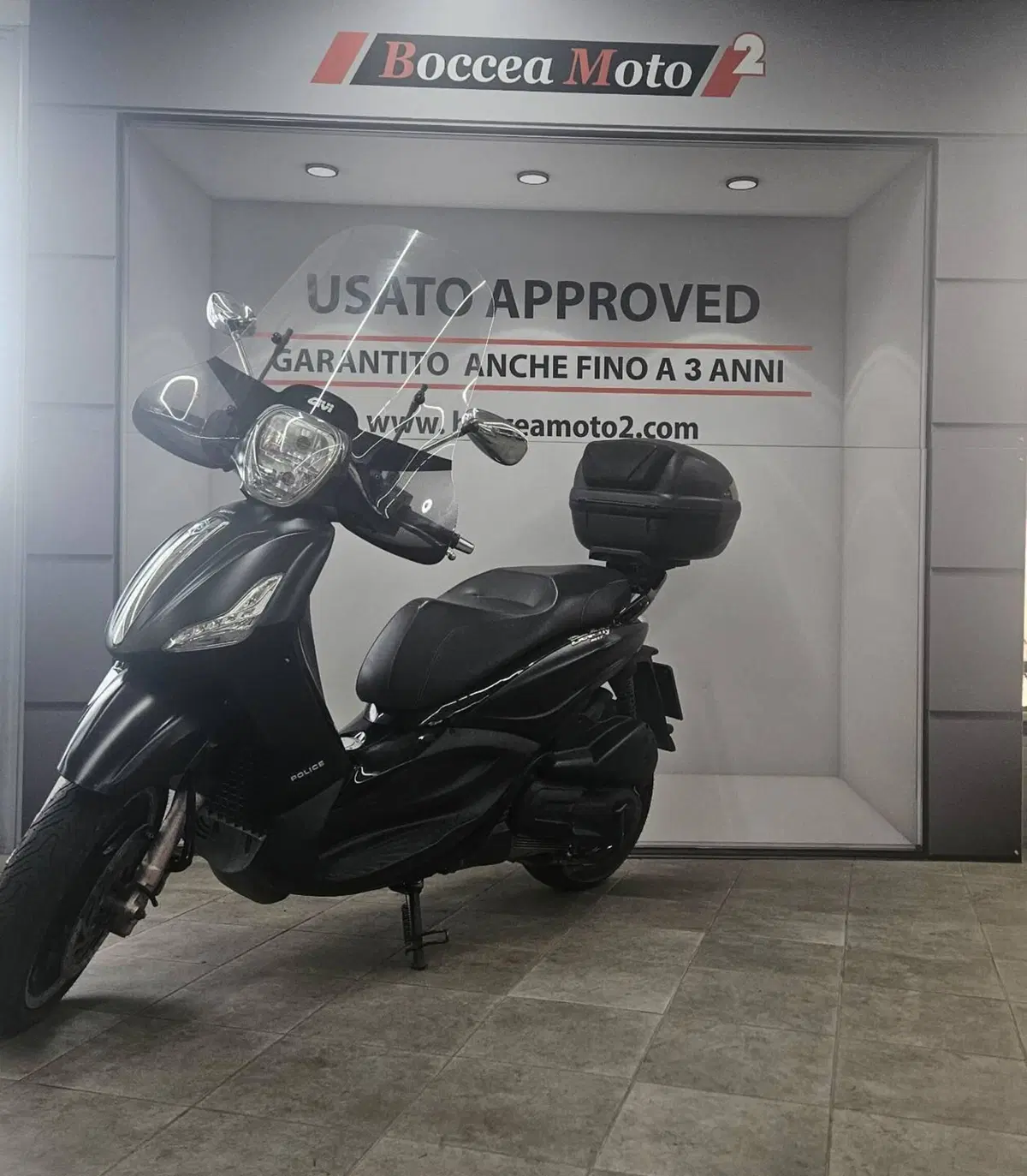 Piaggio Beverly 300 i.e. Police ABS-ASR (2017 - 20) (2)