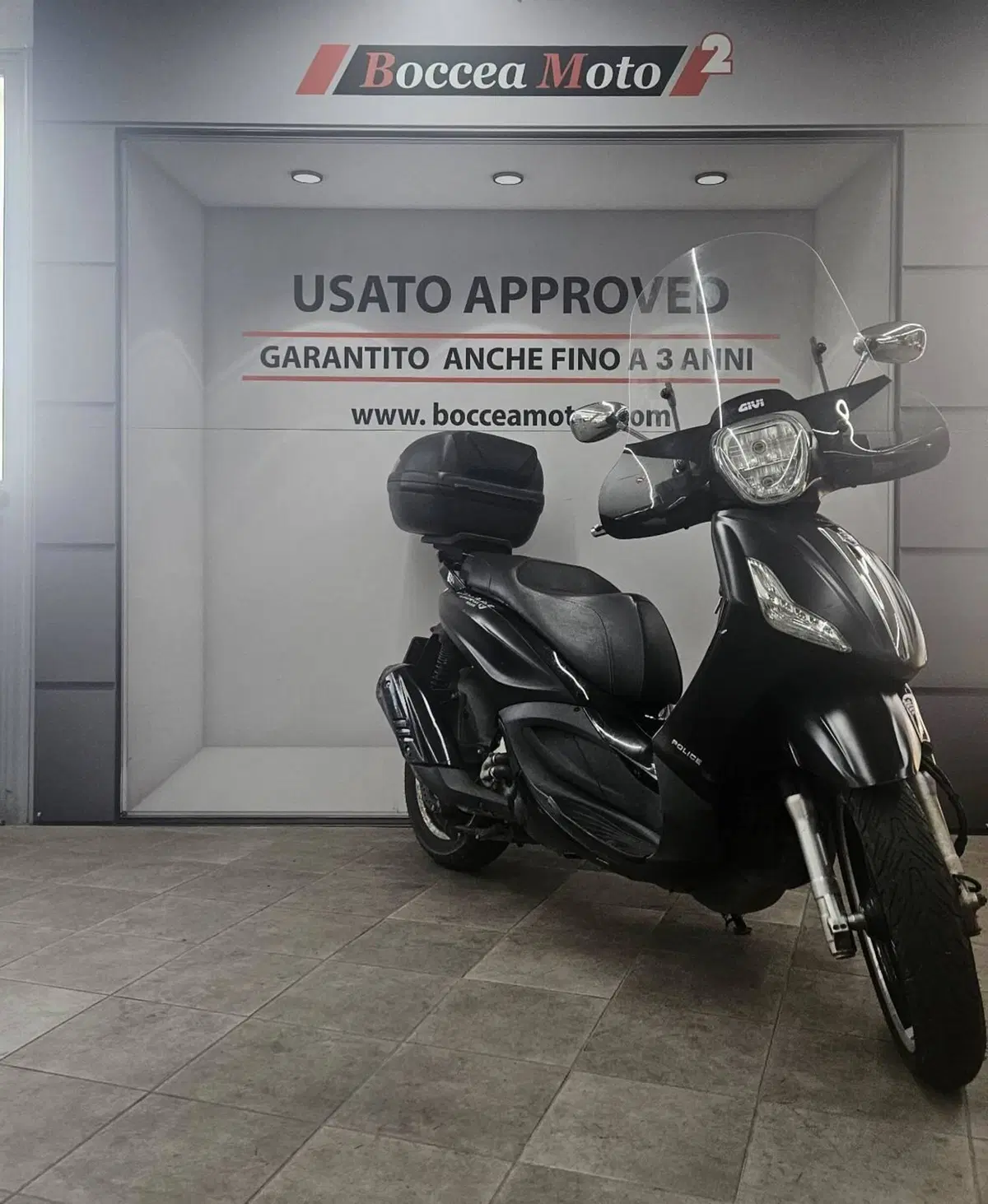 Piaggio Beverly 300 i.e. Police ABS-ASR (2017 - 20) (3)