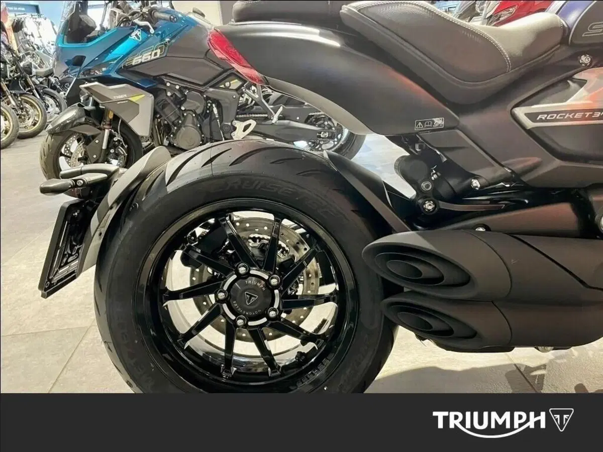 Triumph Rocket 3 Storm R (2024 - 26) (4)