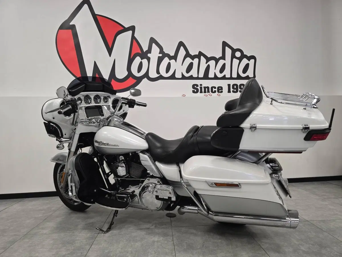 Harley-Davidson 1690 Electra Glide Ultra Limited (2014 - 15) - FLHTK (2)