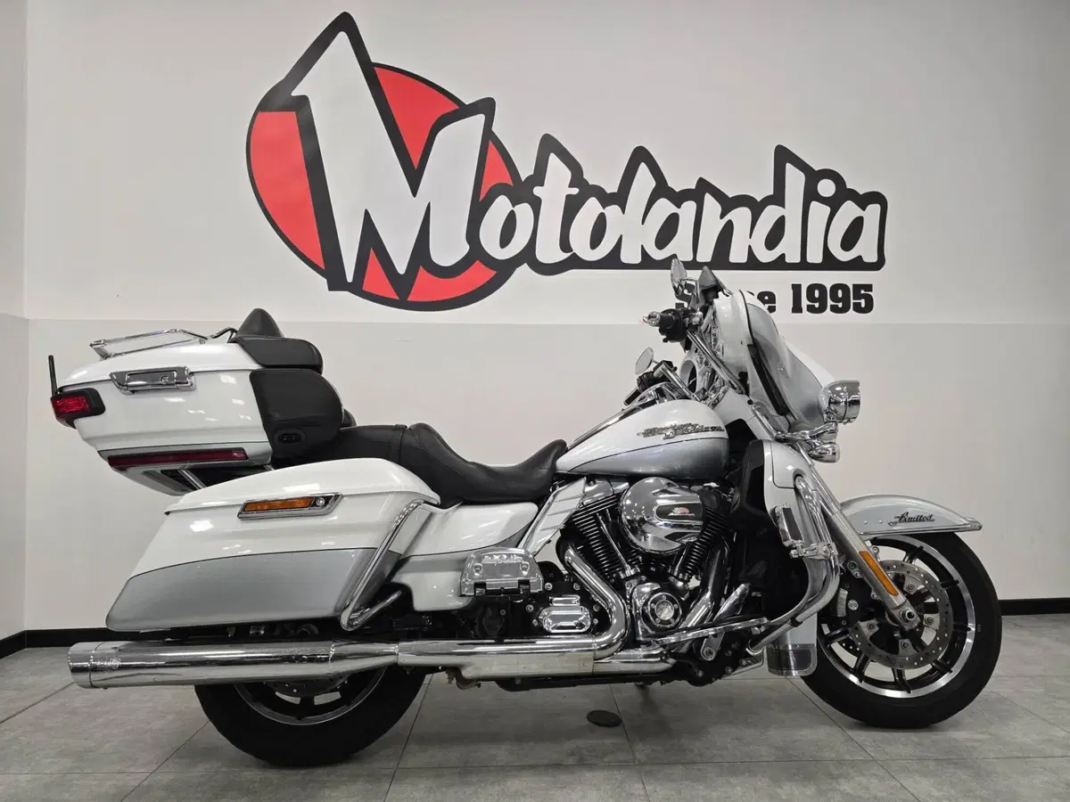 Harley-Davidson 1690 Electra Glide Ultra Limited (2014 - 15) - FLHTK (4)