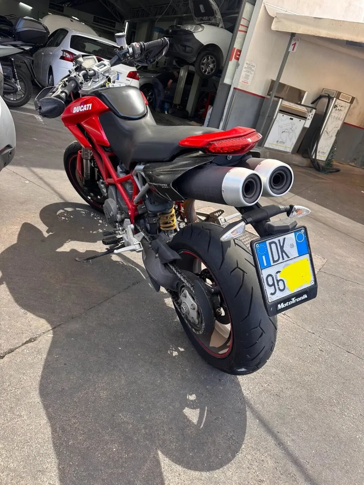 Ducati Hypermotard 1100 (2007 - 09) (4)