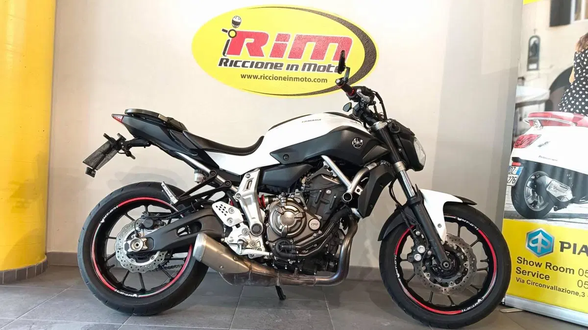 Yamaha MT-07 (2014 - 16) (2)