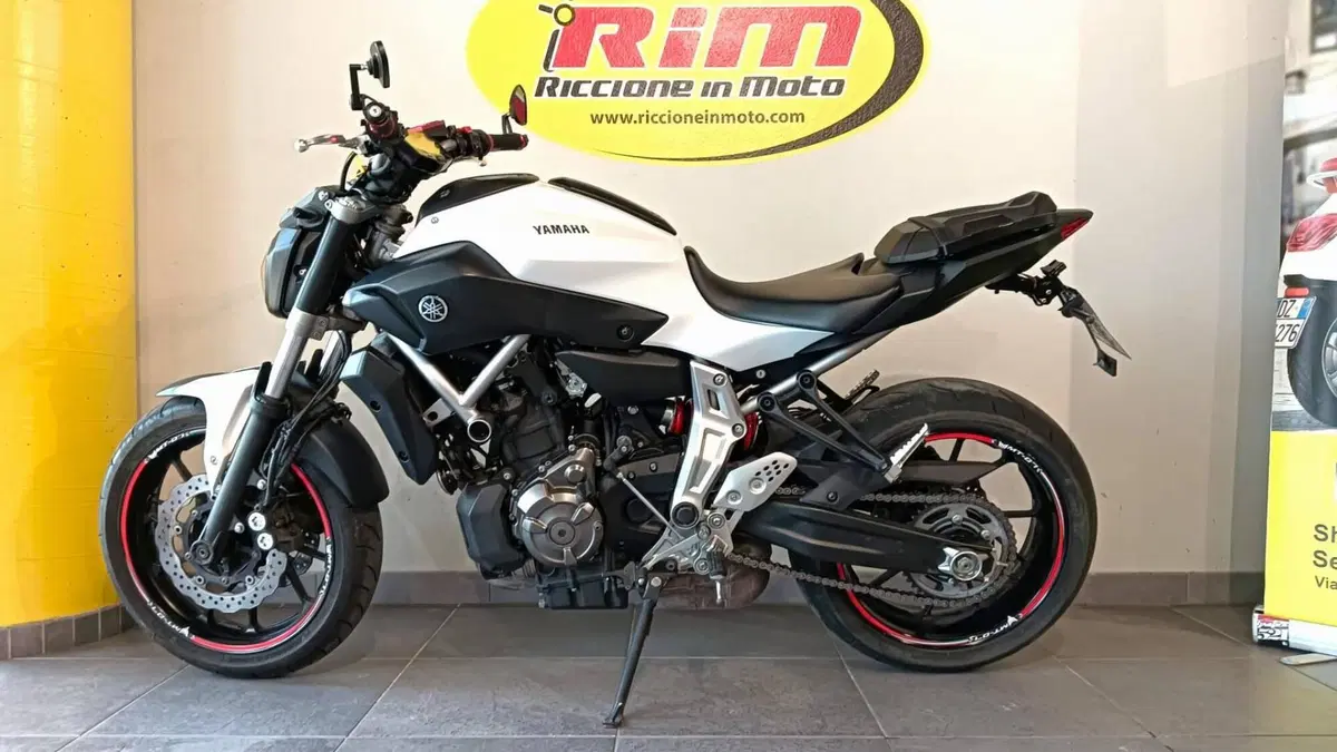 Yamaha MT-07 (2014 - 16) (4)