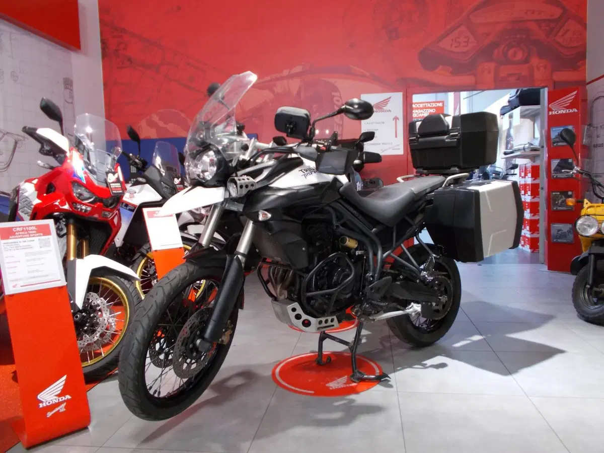 Triumph Tiger 800 XC (2011 - 12) (2)