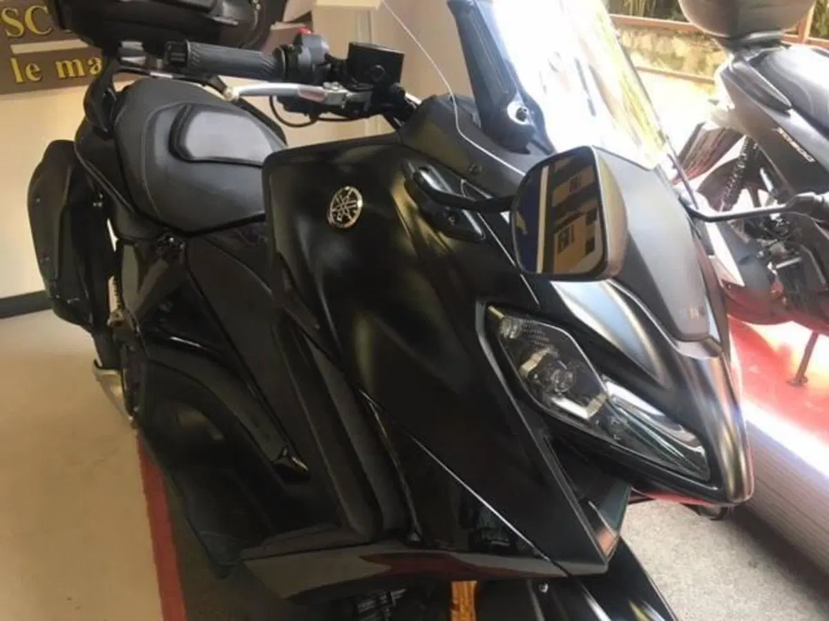 Yamaha T-Max 560 Tech Max (2022 - 24) (6)
