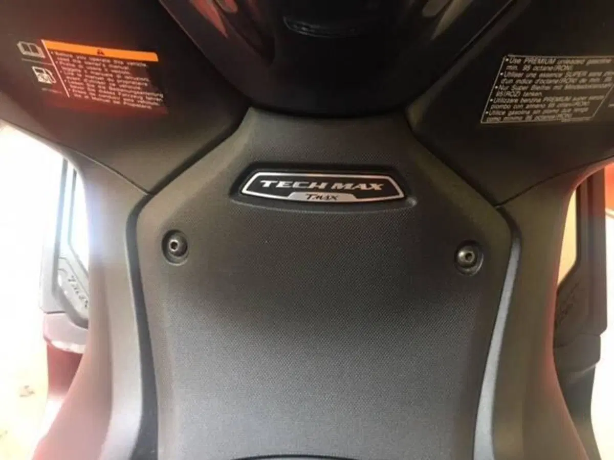 Yamaha T-Max 560 Tech Max (2022 - 24) (8)
