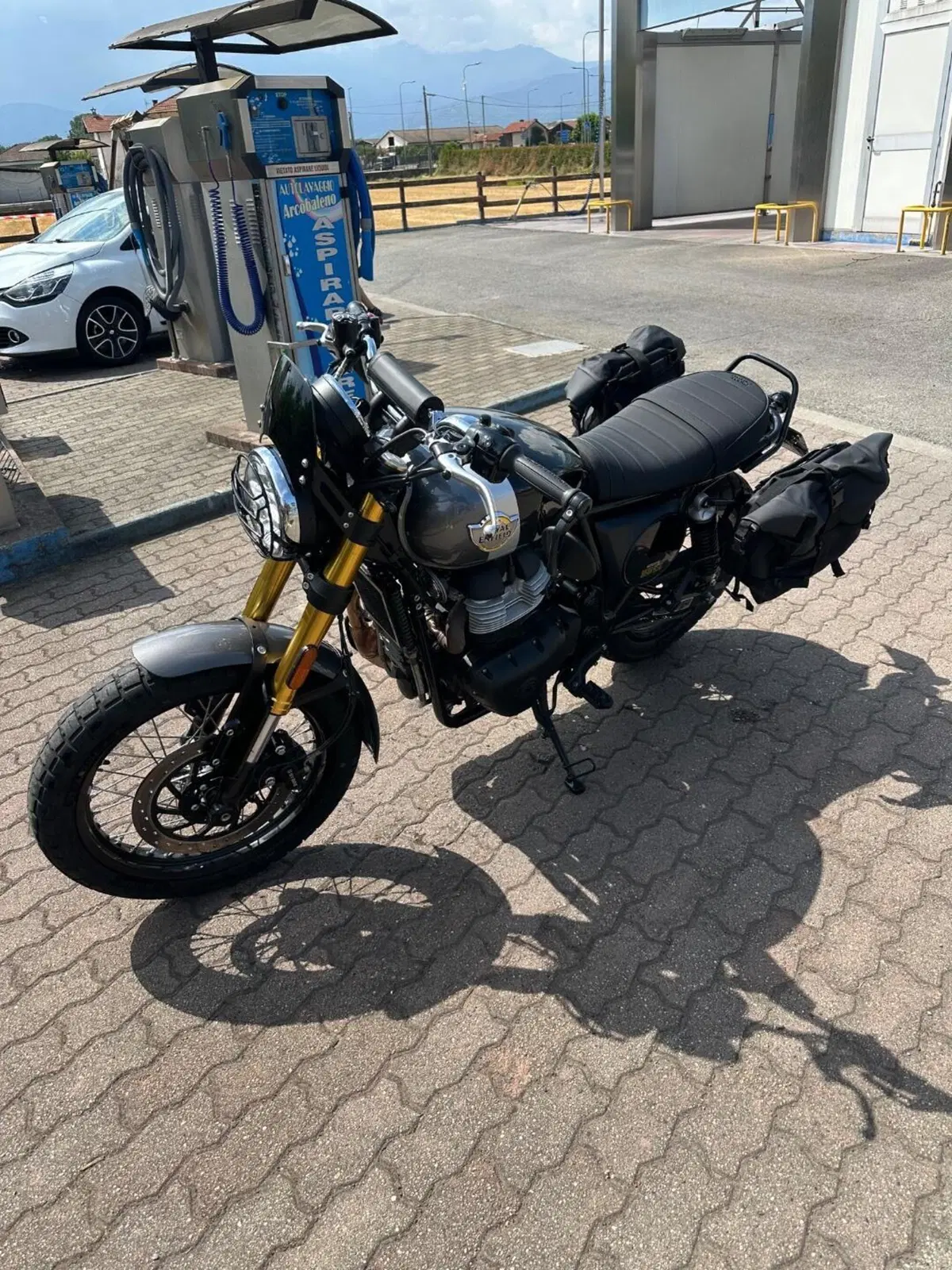 Royal Enfield Bear 650 (2025 - 26) (3)