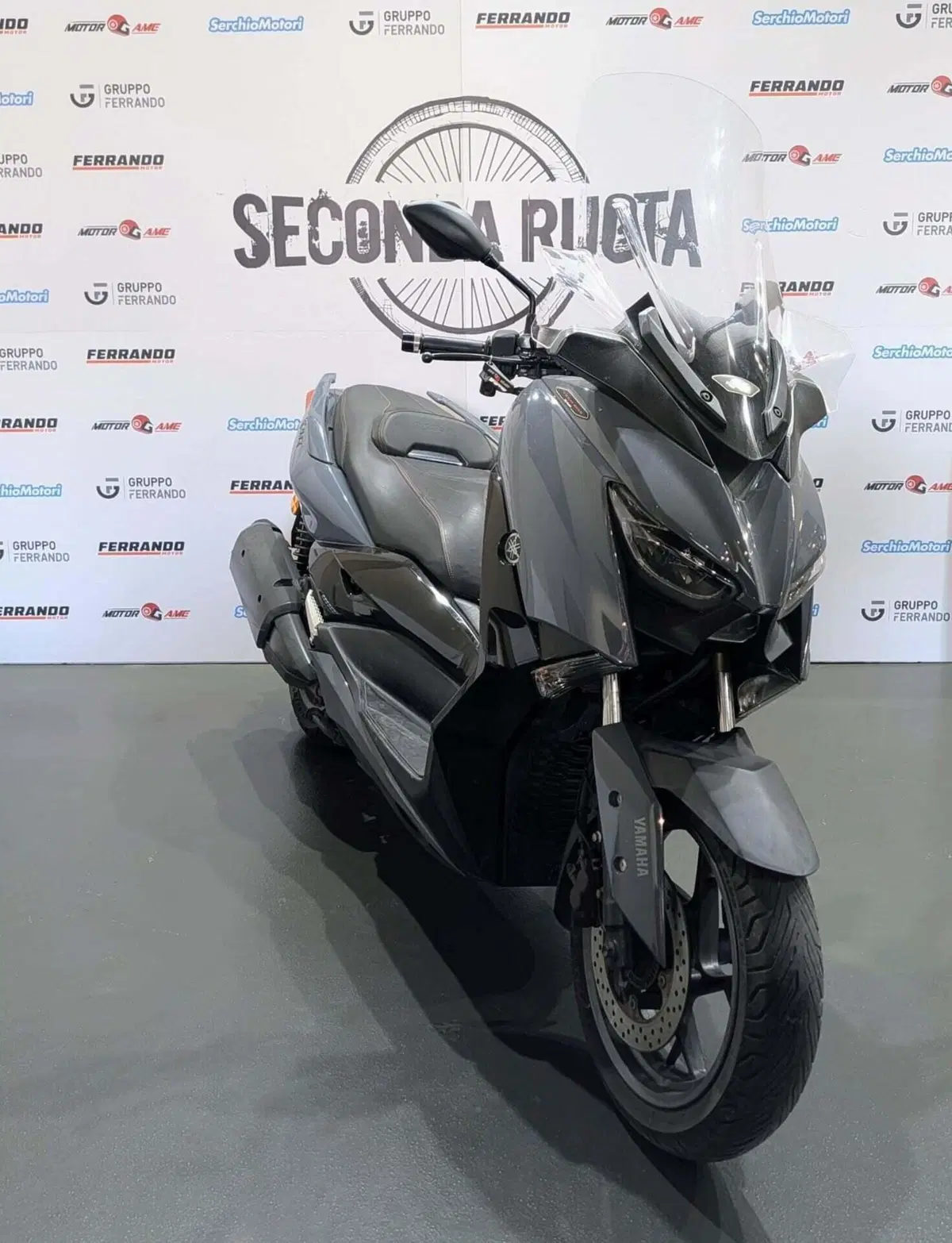 Yamaha X-Max 300 Tech Max (2021 - 24) (2)