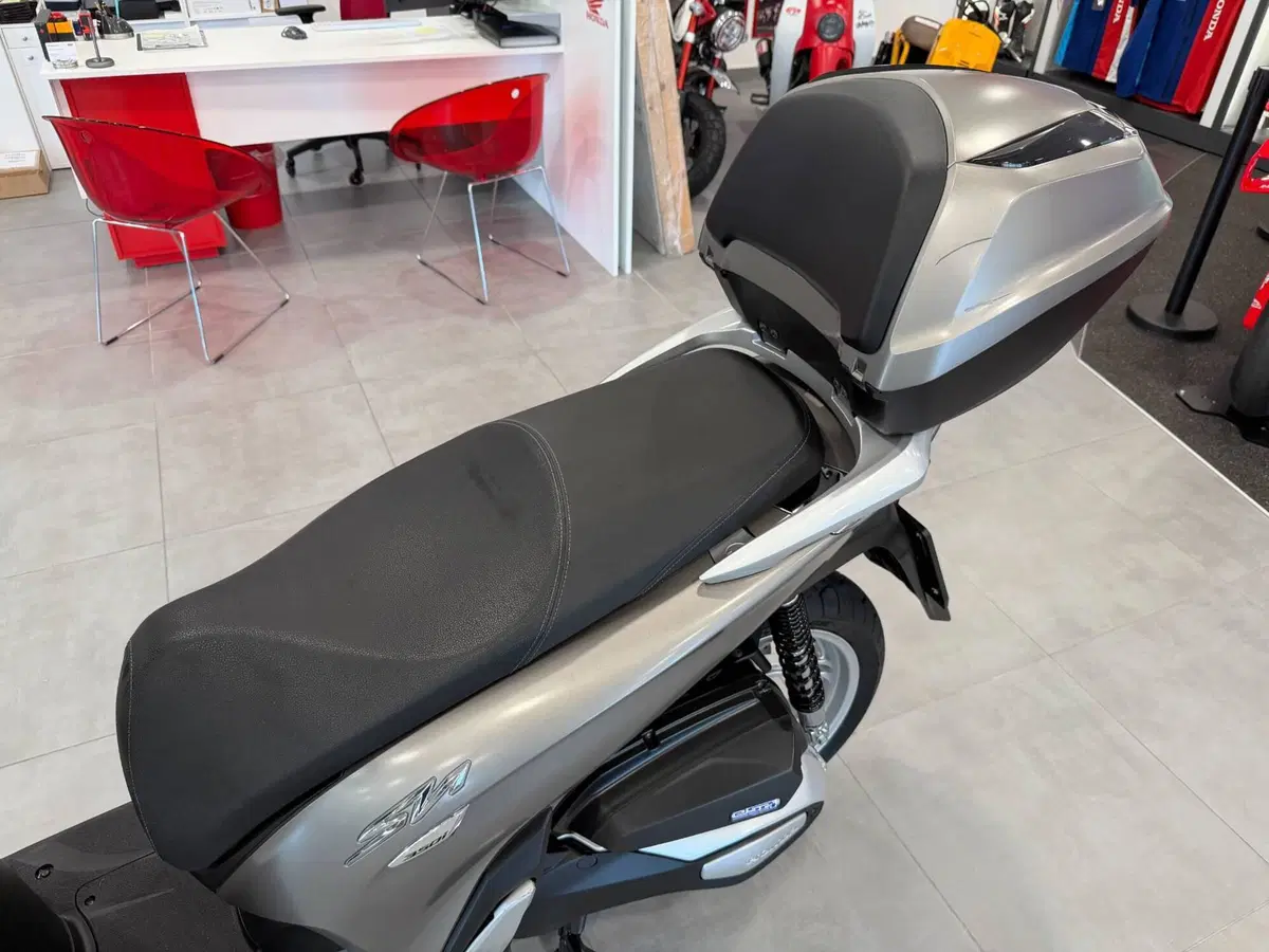 Honda SH 350 (2021 - 24) (10)