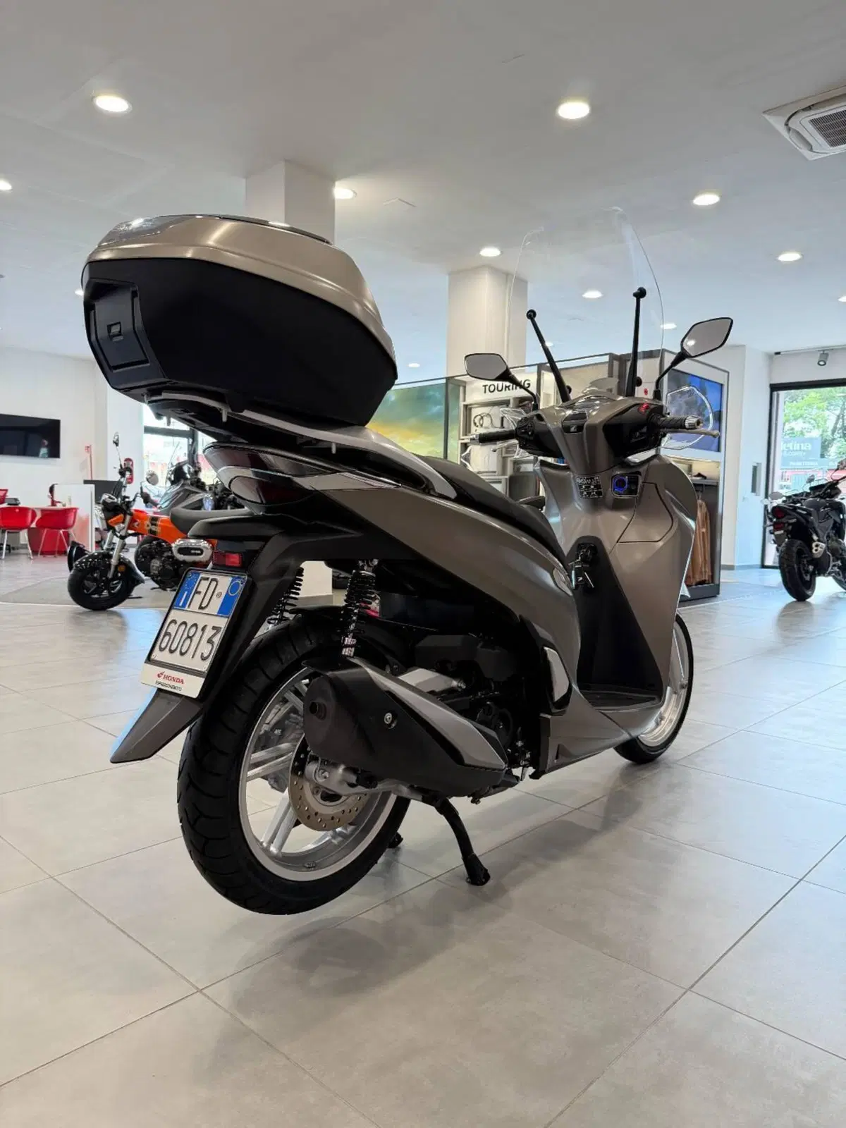 Honda SH 350 (2021 - 24) (8)