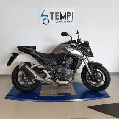 Honda CB 750 Hornet (2023 - 24) usata