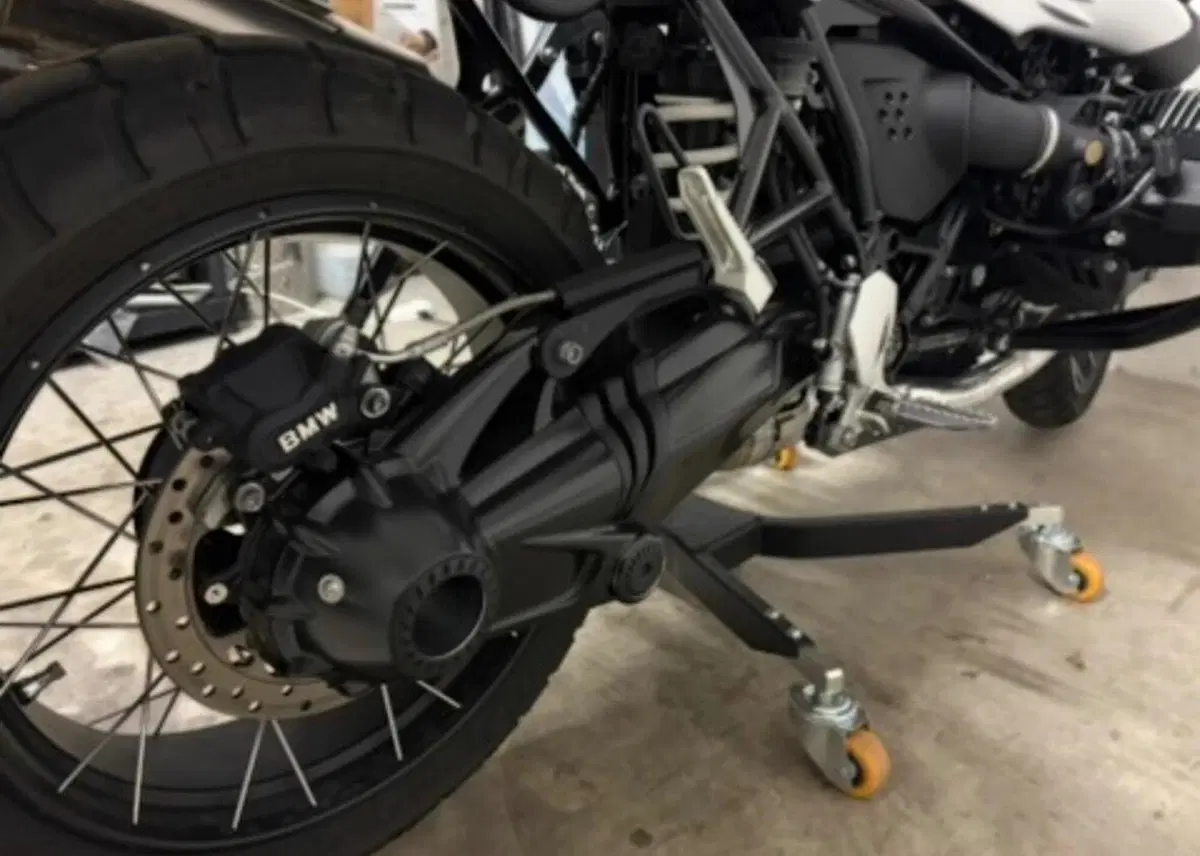 Bmw R nineT Urban GS 1200 - Edition 40 Years GS (2021) (16)