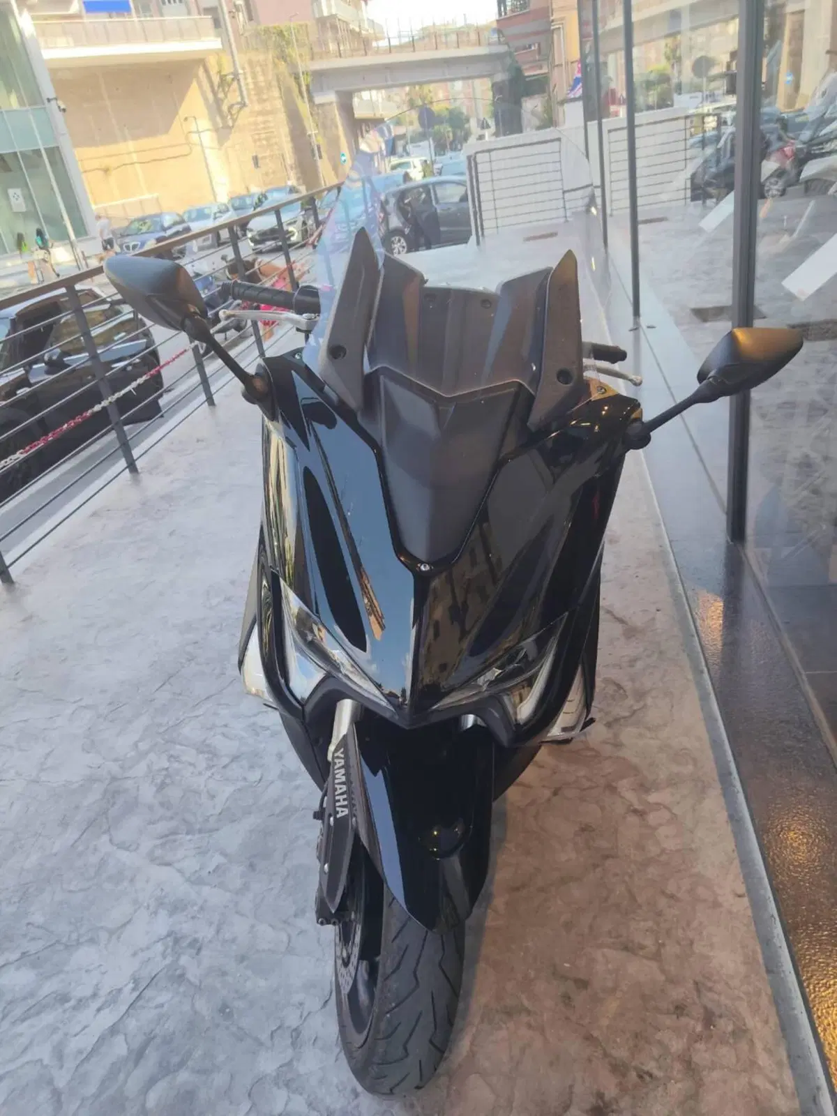 Yamaha T-Max 530 ABS (2015 - 17) (3)
