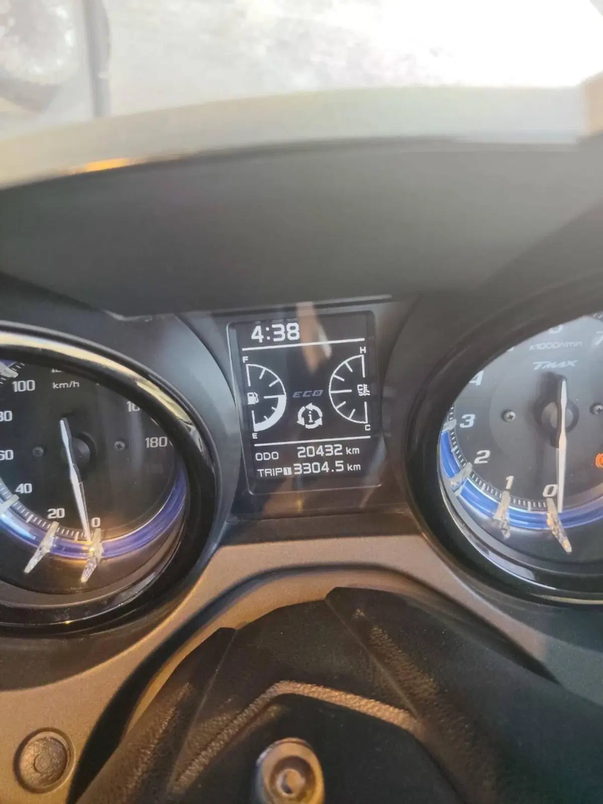 Yamaha T-Max 530 ABS (2015 - 17) (5)