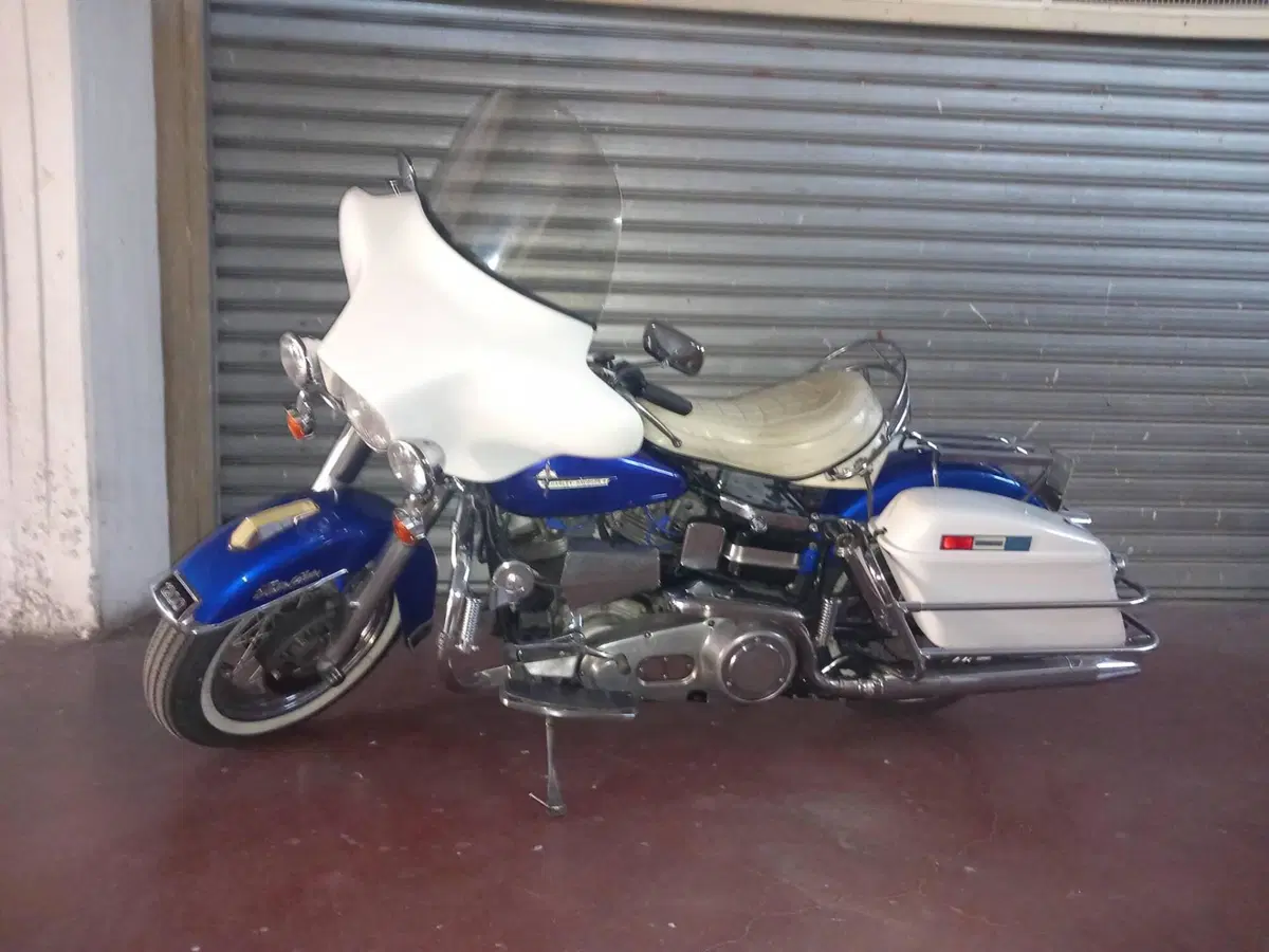 Harley-Davidson Electra glide  (2)