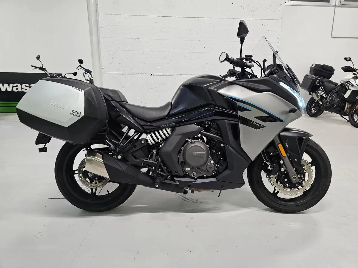 CFMOTO 650GT (2021 - 26) (4)