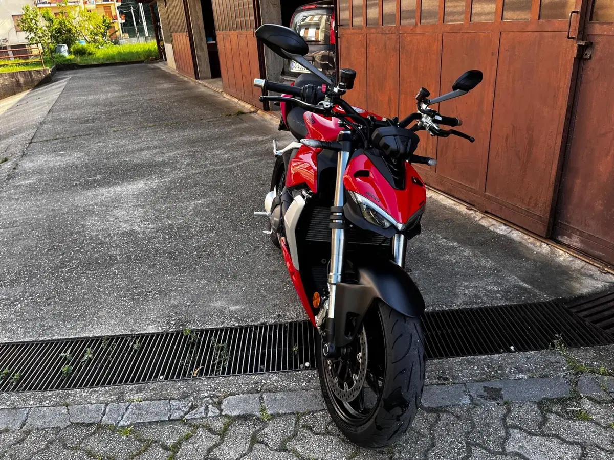 Ducati Streetfighter V2 (2022 - 24) (7)