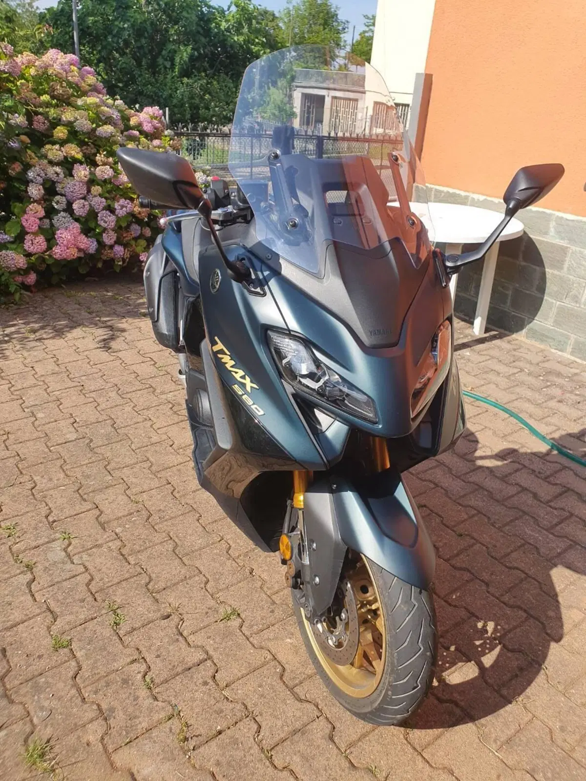 Yamaha T-Max 560 (2022 - 24)