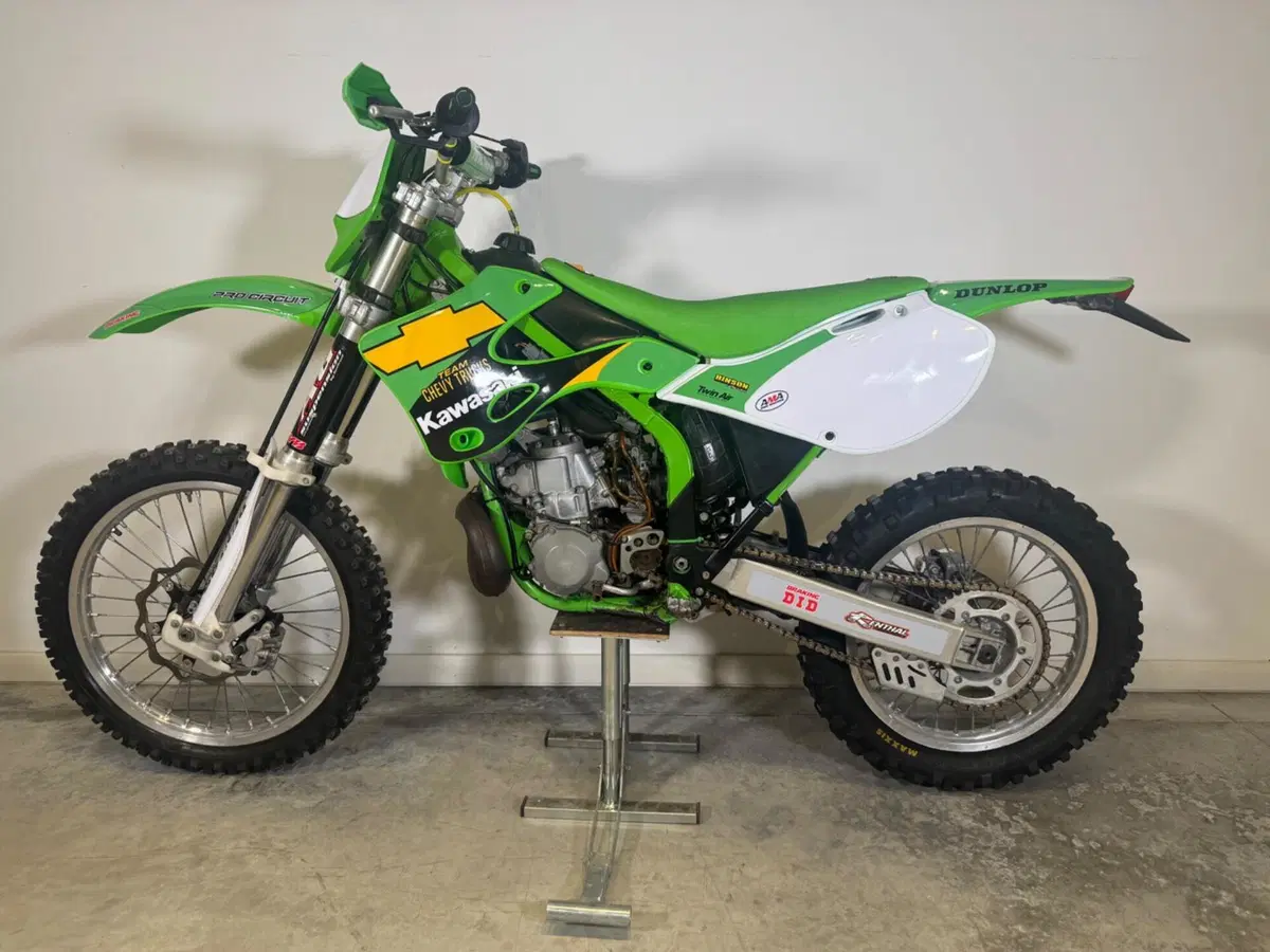 Kawasaki KXE250 (2000 - 02) (2)