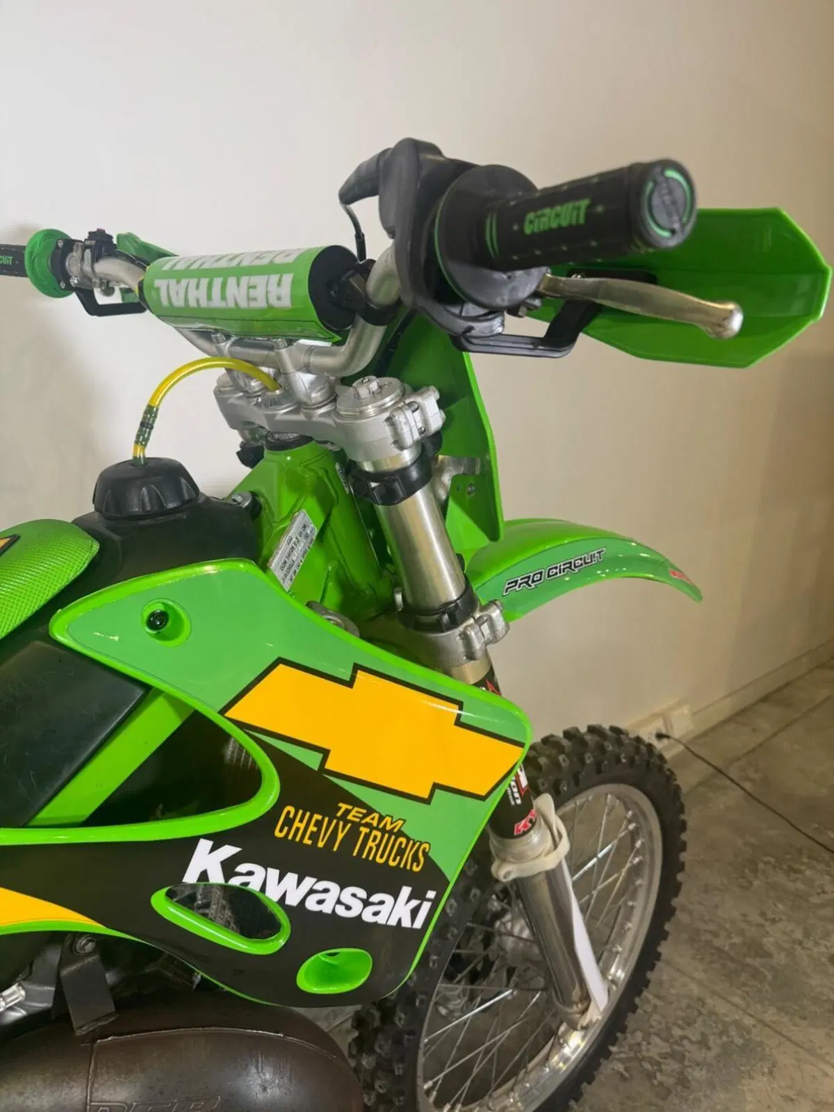Kawasaki KXE250 (2000 - 02) (5)