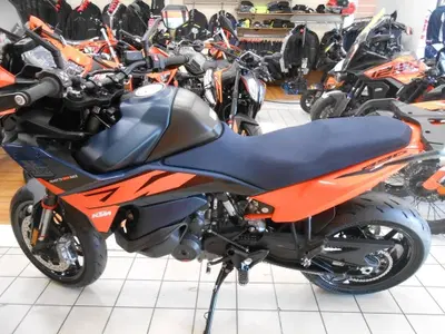 KTM 890 SMT (2026) nuova