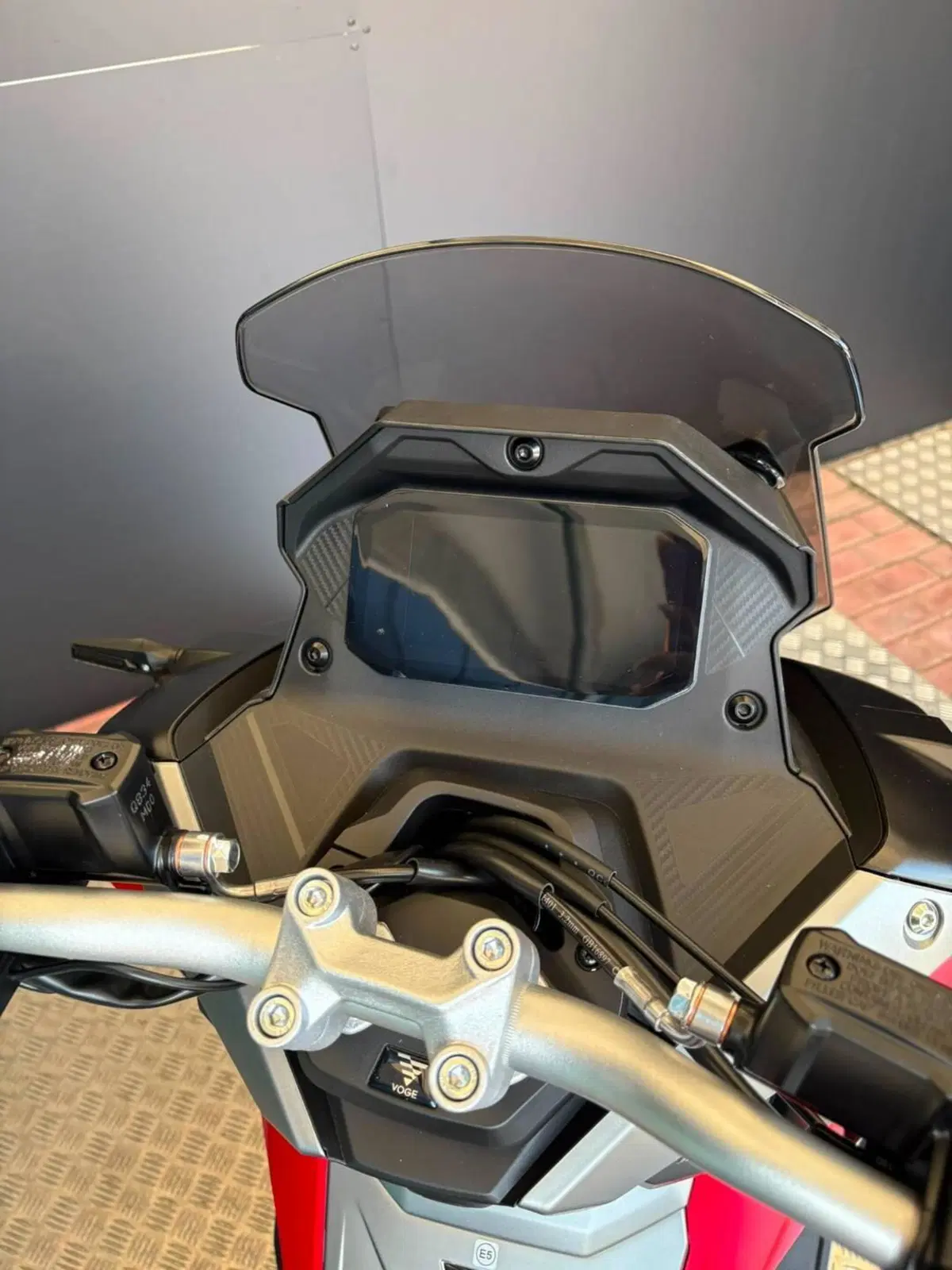 Voge Sfida SR1 ADV (2023 - 26) (14)