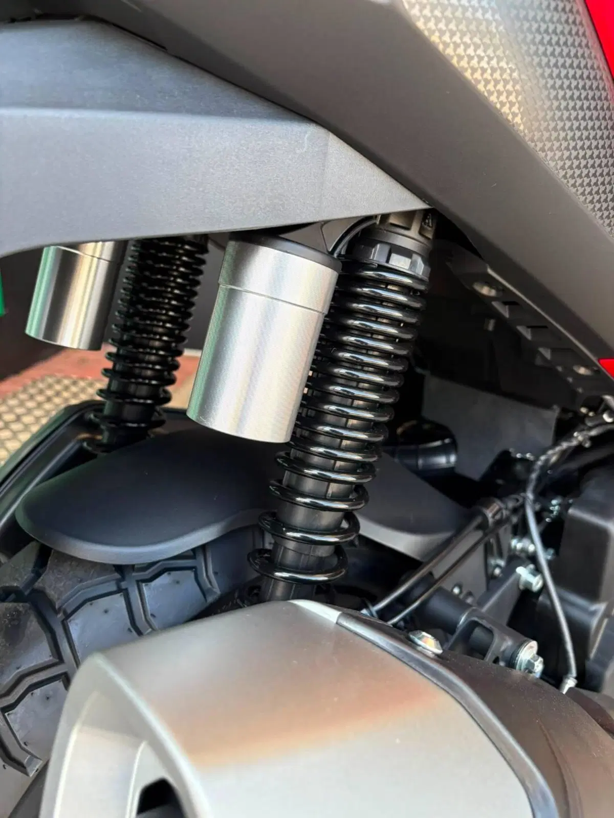 Voge Sfida SR1 ADV (2023 - 26) (16)