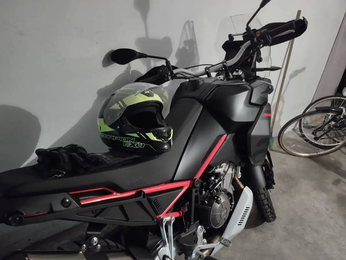 Aprilia Tuareg 660 (2022 - 24) (2)