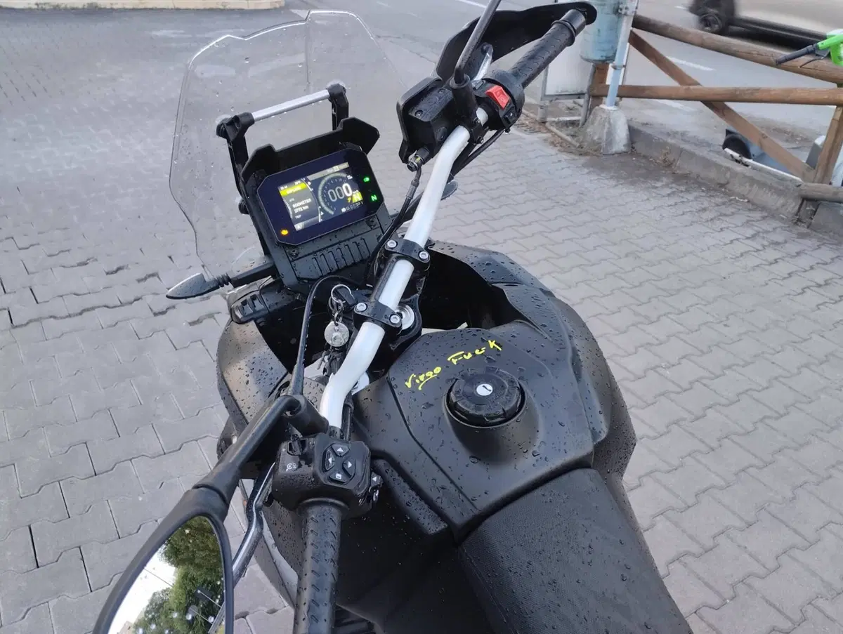Aprilia Tuareg 660 (2022 - 24) (12)