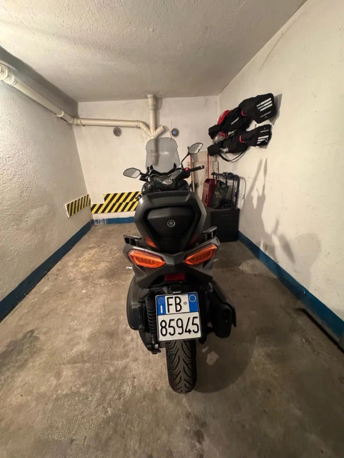 Yamaha X-Max 300 Tech Max (2021 - 24) (4)